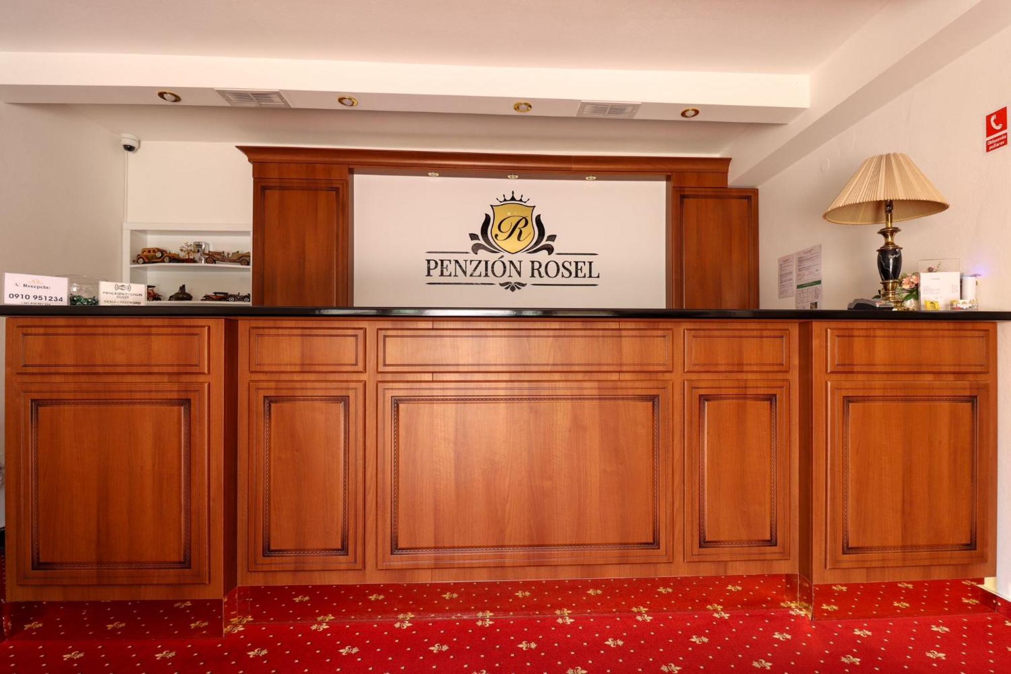 Penzion Rosel Nové Zámky Exterior foto